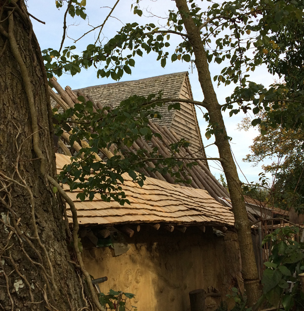 roundwood and shingle roof